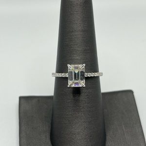 Emerald cut engagement ring